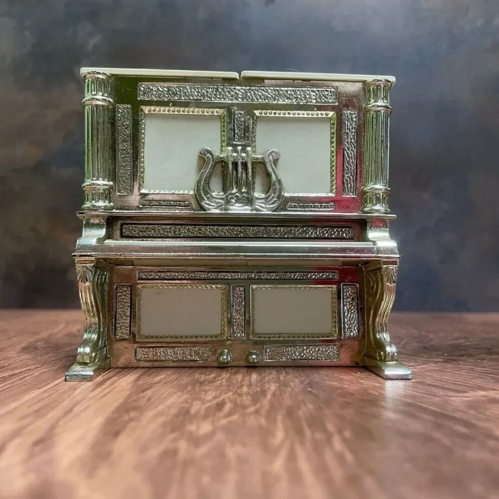Vintage 1950s Plastic Upright Piano Salt & Pepper Shaker Set – Davis Products